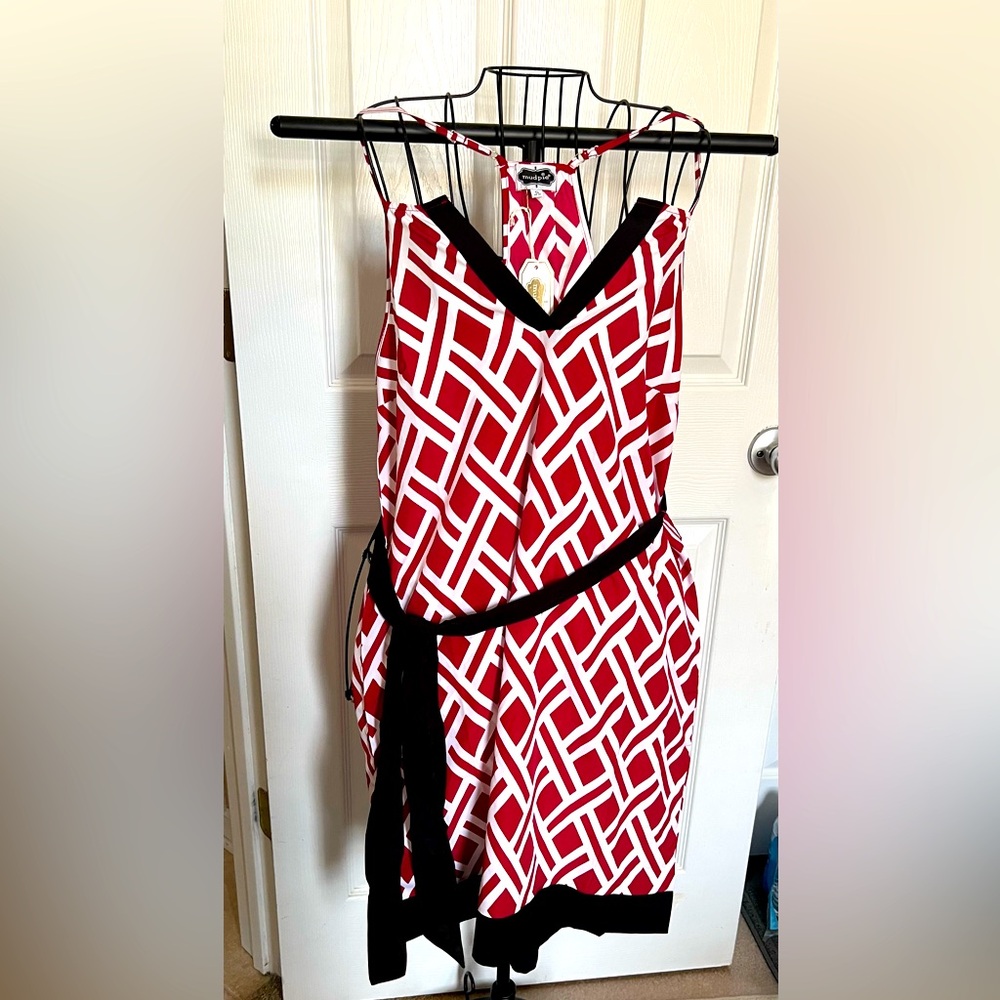 NWT MUD PIE Red and White Geometric Gameday Dress Size Small